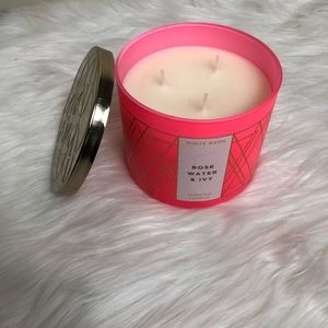 Bath & Body Works Accents - B&BW Rose Water & Ivy 3 Wick Candle Bath & Body Works Accents - B&BW Rose Water & Ivy 3 Wick Candle